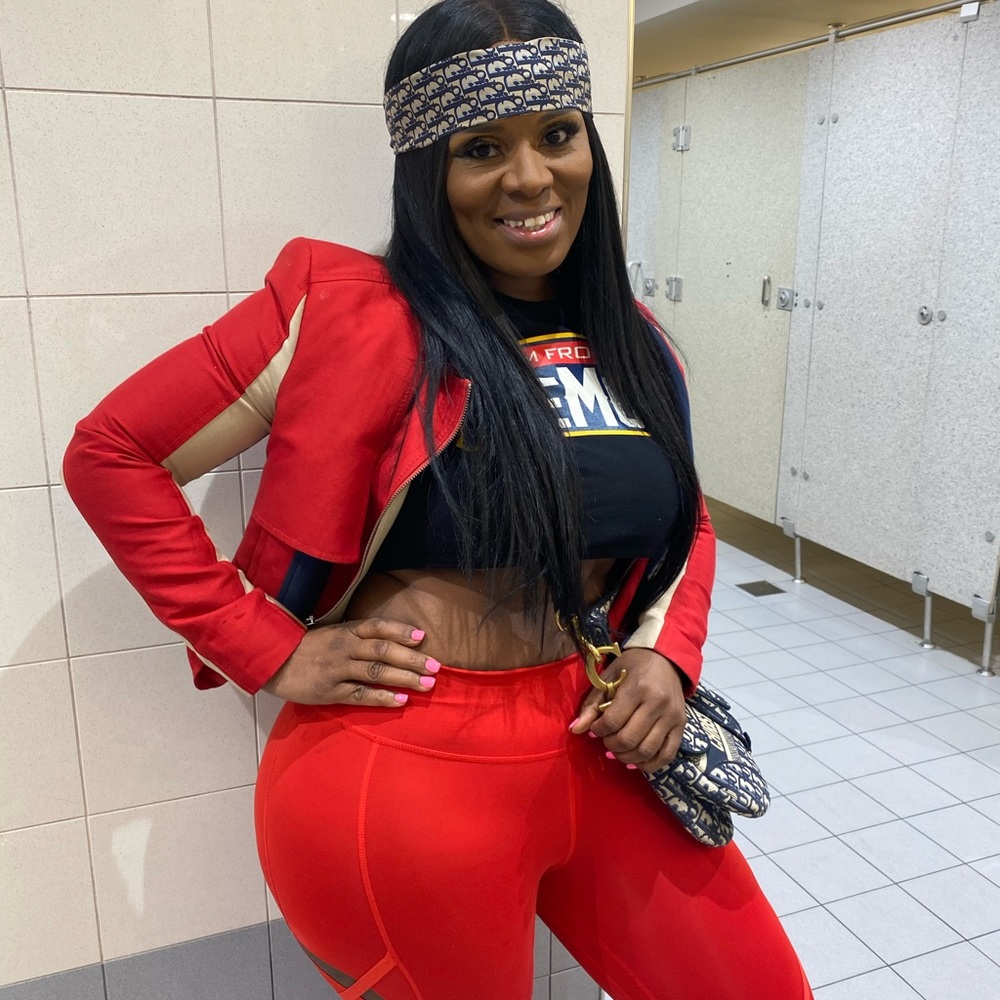 Meet your Posher, Regina